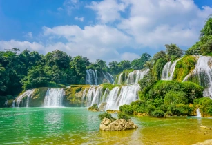 Breathtaking nature and tropical escapes