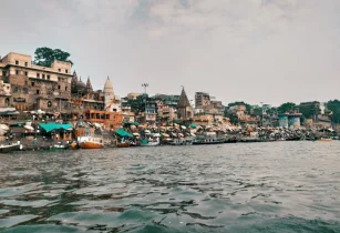  Sacred Ghats, Riverside Views & Peaceful Escapes