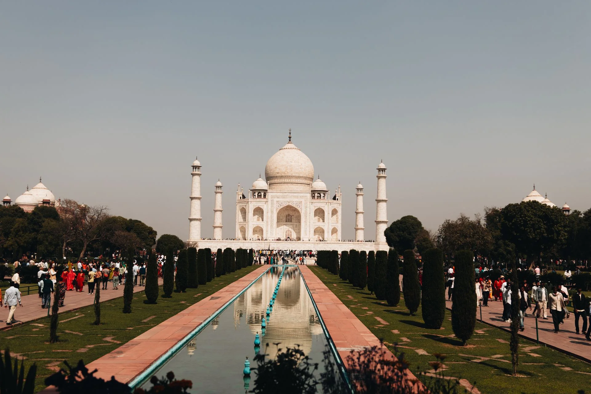 Explore Iconic Monuments & Architectural Marvels